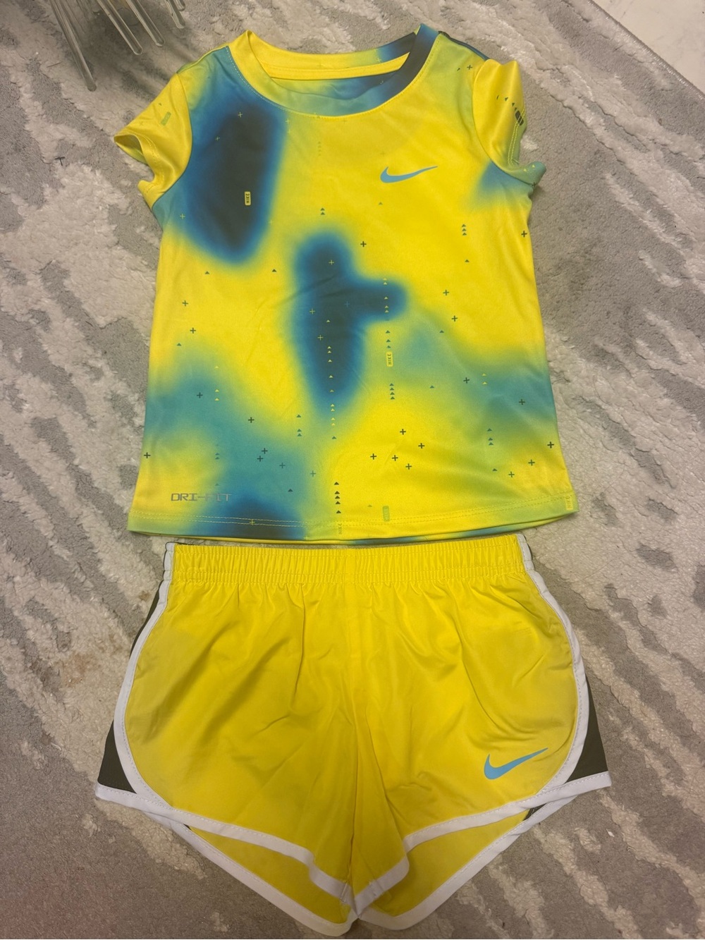 Nike Yellow & Blue Kids' Athletic Rashguard Set